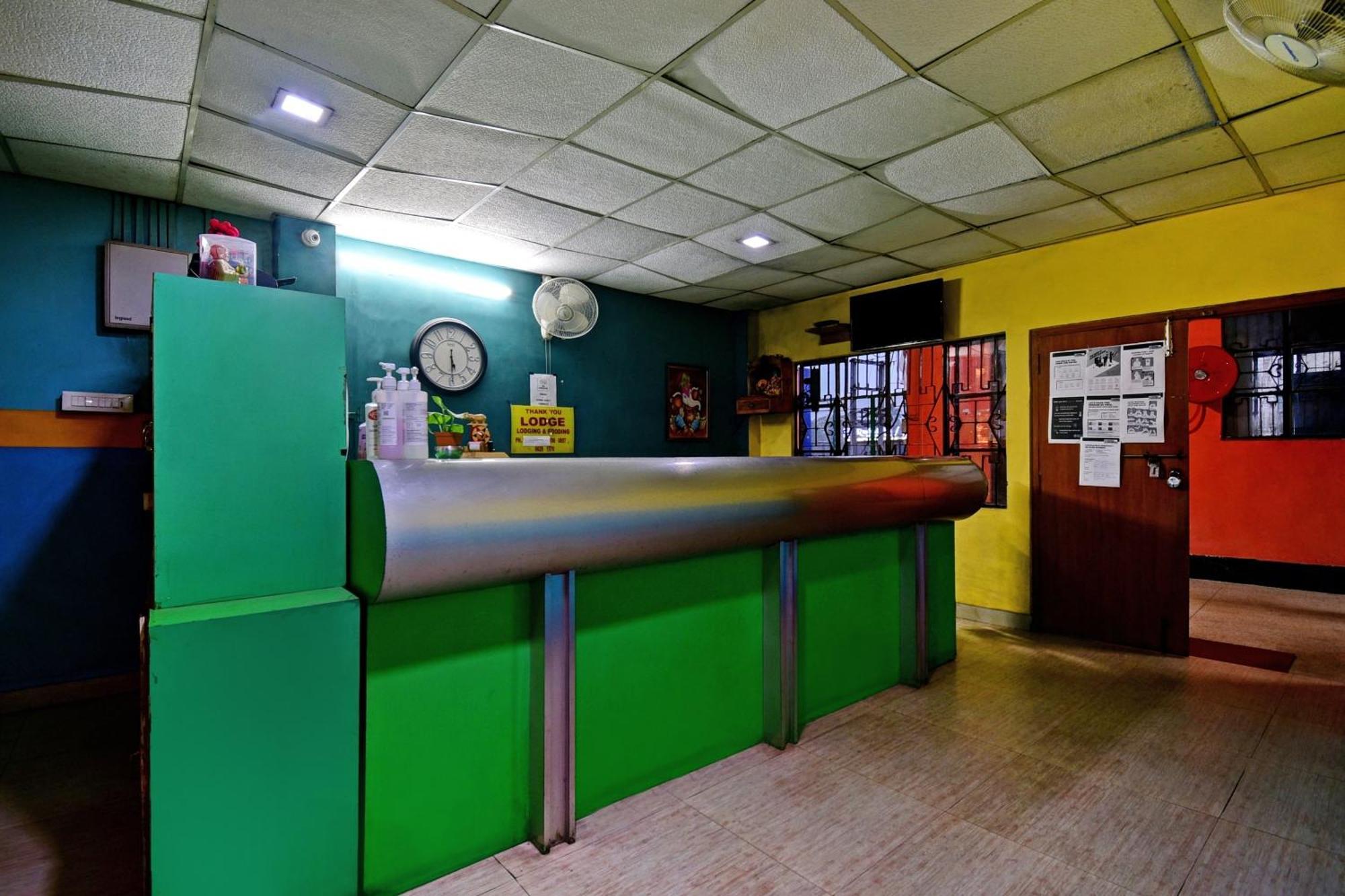 Oyo Flagship Thank You Lodge Nac Dispur Exterior foto